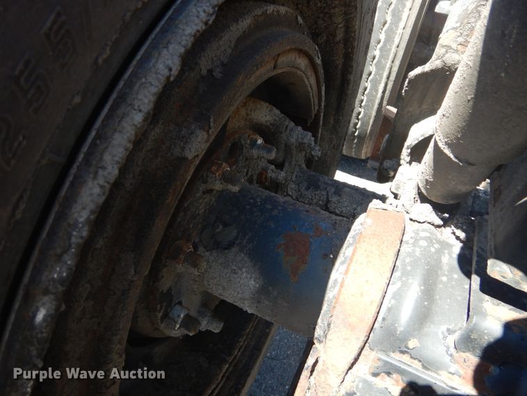 image for item GR9732 2003 Kenworth T800  truck cab and chassis