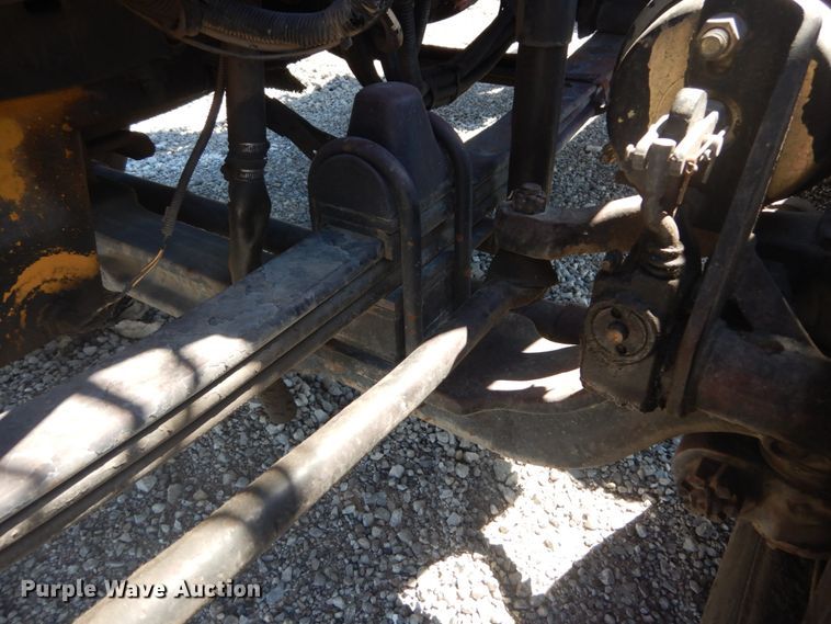 image for item GR9732 2003 Kenworth T800  truck cab and chassis