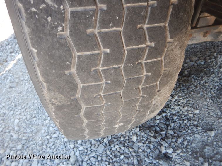 image for item GR9732 2003 Kenworth T800  truck cab and chassis