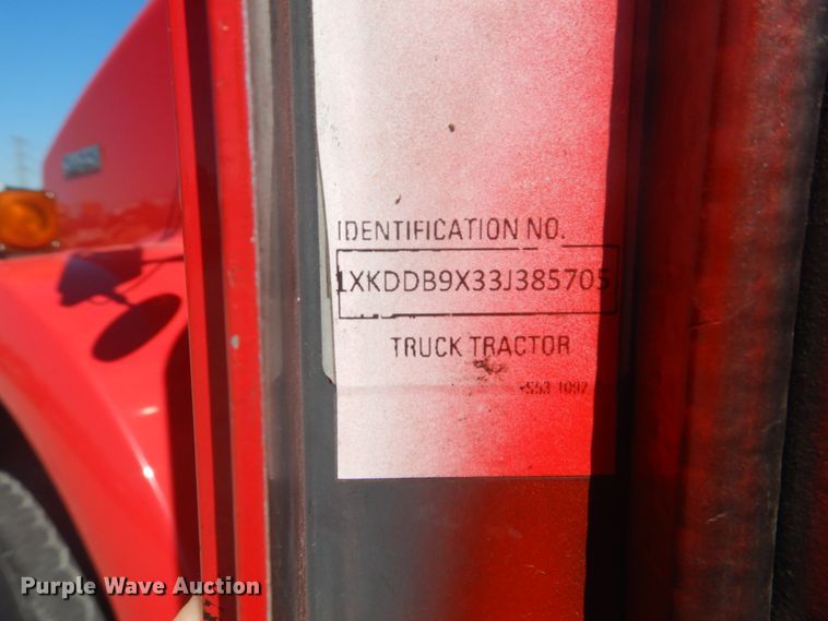 image for item GR9732 2003 Kenworth T800  truck cab and chassis