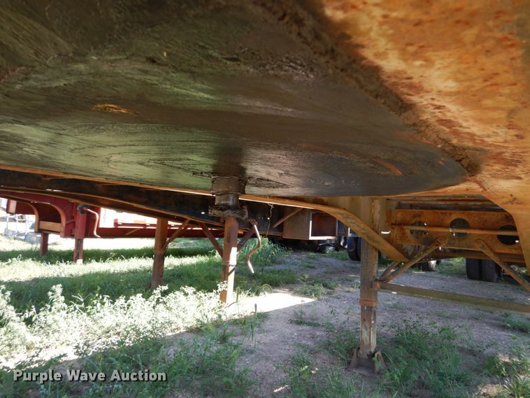 image for item GR9777 1984 Transcraft flatbed trailer