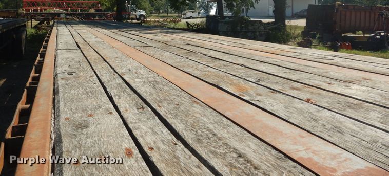 image for item GR9777 1984 Transcraft flatbed trailer