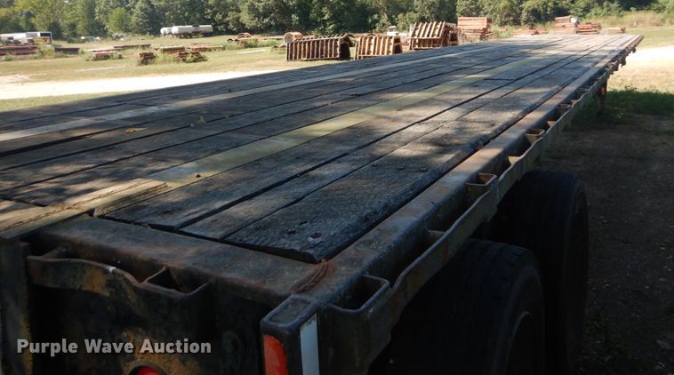 image for item GR9777 1984 Transcraft flatbed trailer