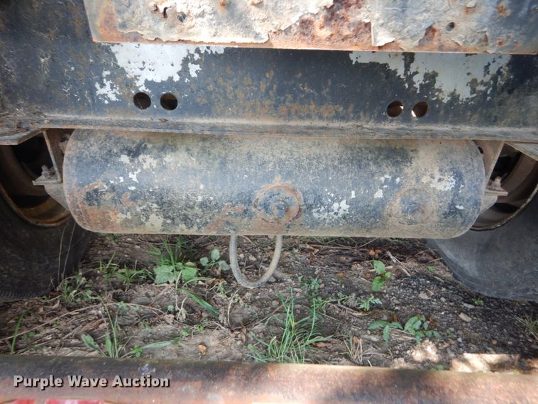 image for item GR9777 1984 Transcraft flatbed trailer