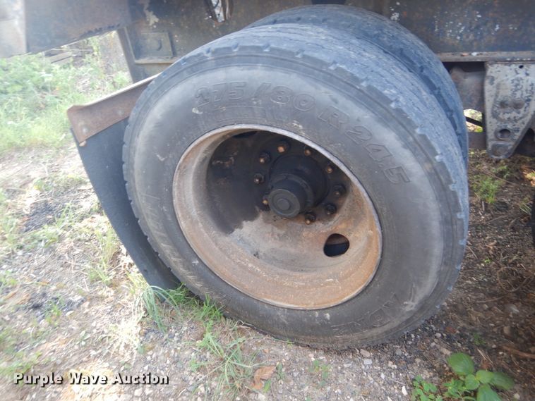 image for item GR9777 1984 Transcraft flatbed trailer