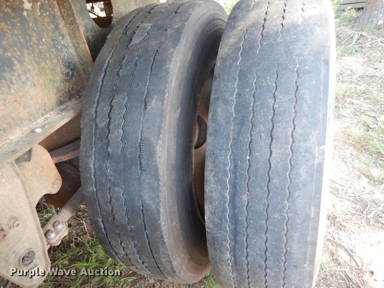 image for item GR9777 1984 Transcraft flatbed trailer