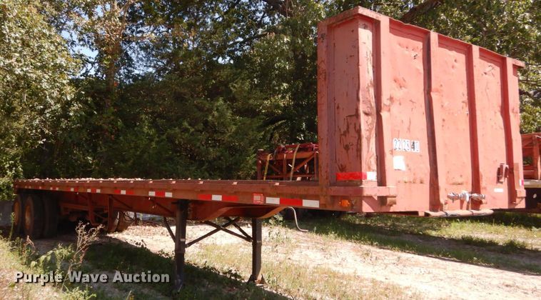 image for item GR9779 1974 Nabors flatbed trailer
