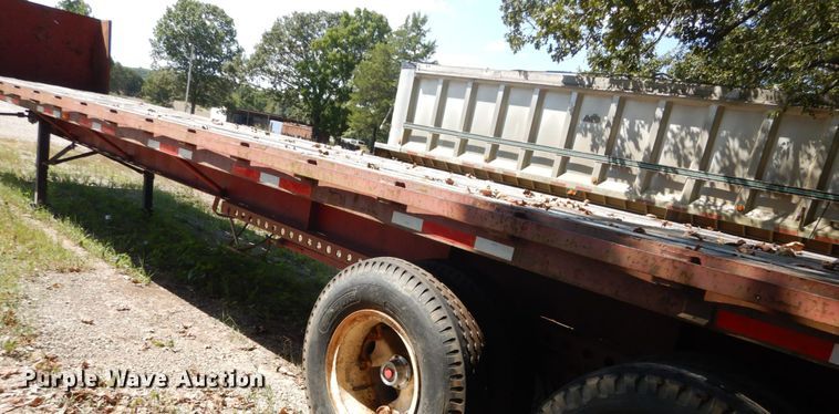 image for item GR9779 1974 Nabors flatbed trailer