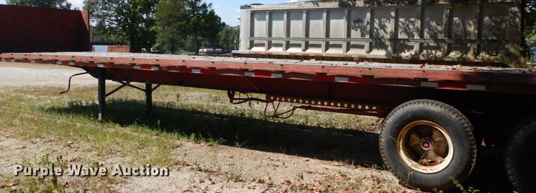 image for item GR9779 1974 Nabors flatbed trailer