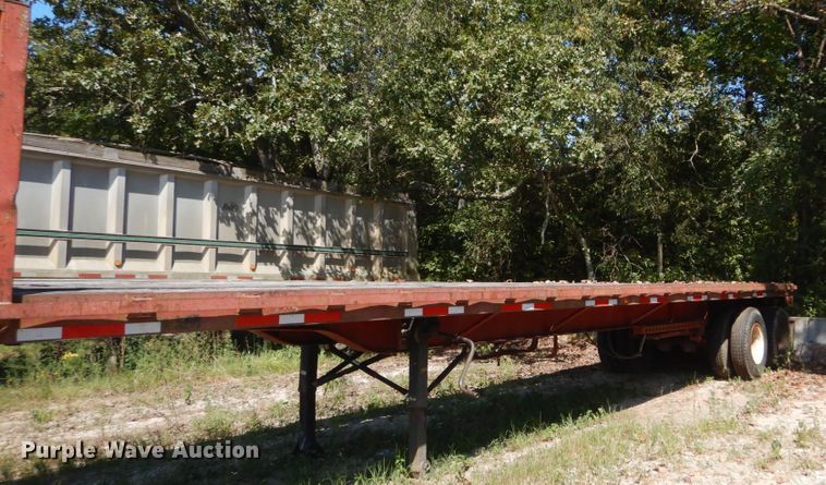 image for item GR9779 1974 Nabors flatbed trailer