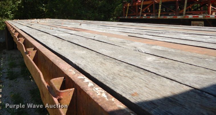 image for item GR9779 1974 Nabors flatbed trailer