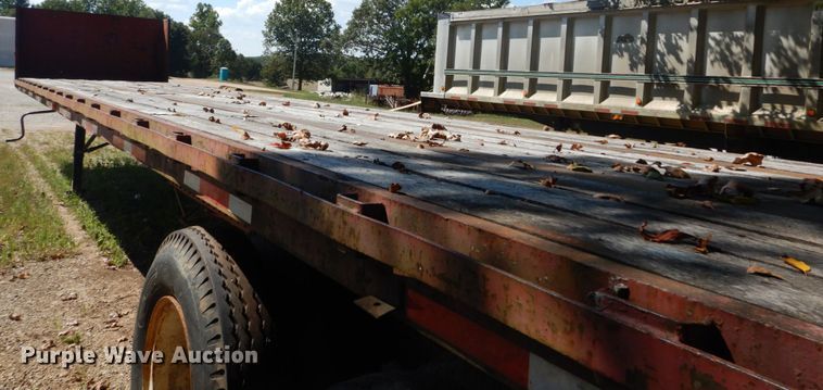image for item GR9779 1974 Nabors flatbed trailer