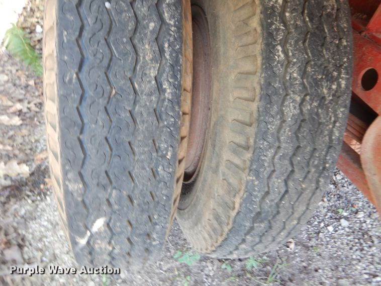 image for item GR9779 1974 Nabors flatbed trailer