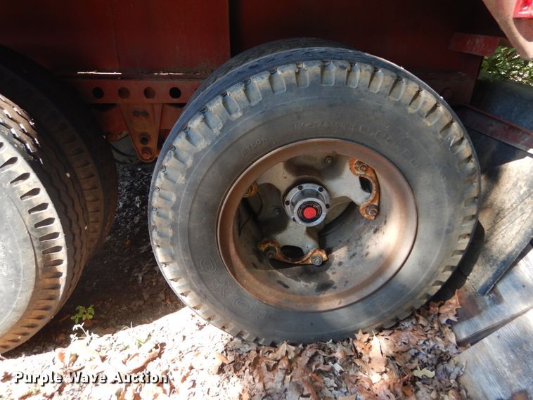 image for item GR9779 1974 Nabors flatbed trailer