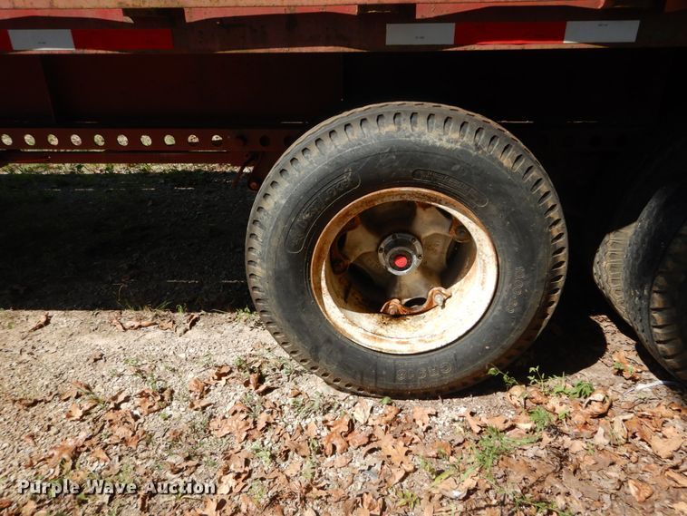image for item GR9779 1974 Nabors flatbed trailer