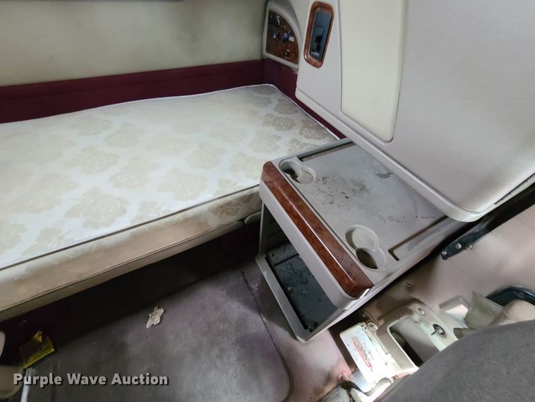 image for item GY9545 2005 International 9200i  semi truck