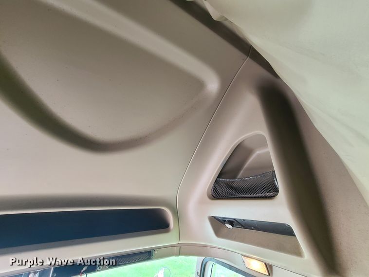 image for item GY9545 2005 International 9200i  semi truck