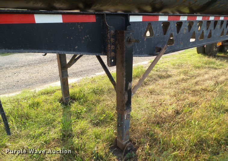 image for item HF9573 2000 Trail King TK60SSD-392 side dump trailer