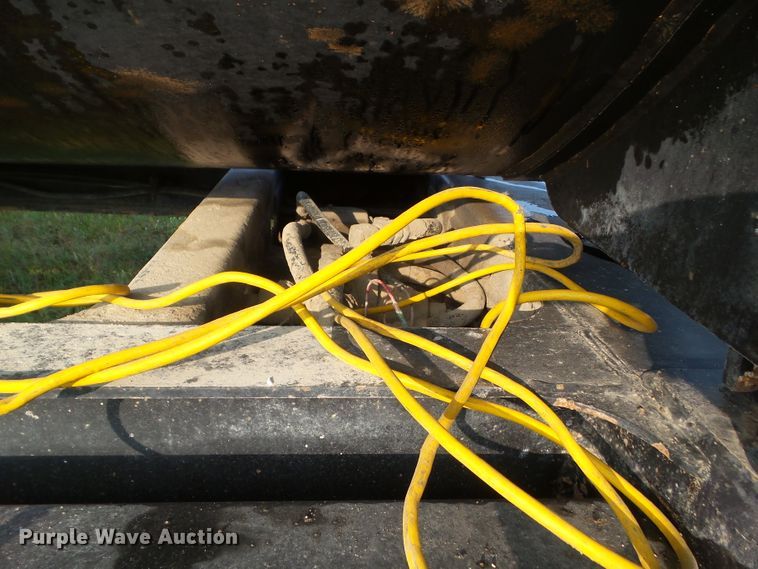 image for item HF9573 2000 Trail King TK60SSD-392 side dump trailer