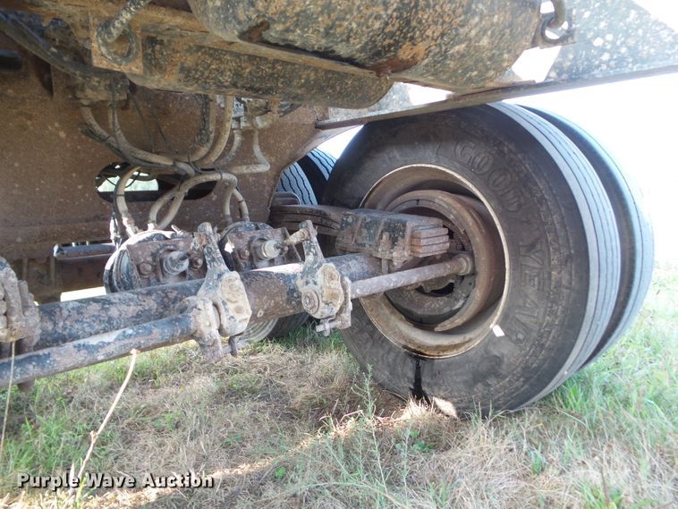 image for item HF9573 2000 Trail King TK60SSD-392 side dump trailer