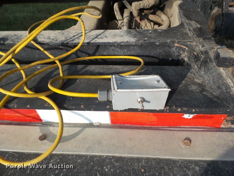 image for item HF9573 2000 Trail King TK60SSD-392 side dump trailer