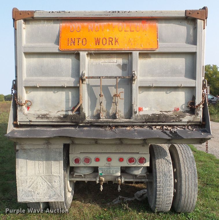 image for item HF9574 1996 Benson end dump trailer