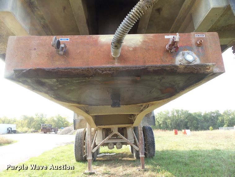 image for item HF9574 1996 Benson end dump trailer