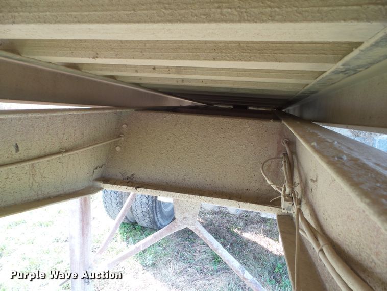 image for item HF9574 1996 Benson end dump trailer