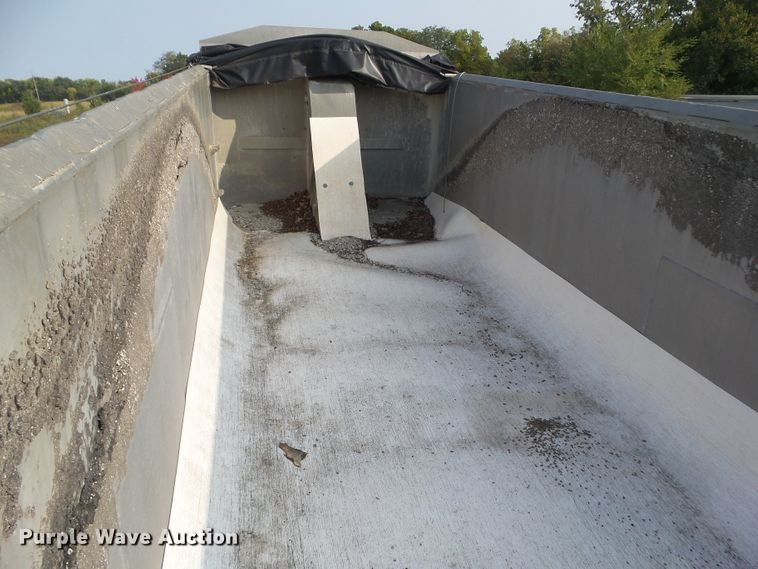 image for item HF9574 1996 Benson end dump trailer