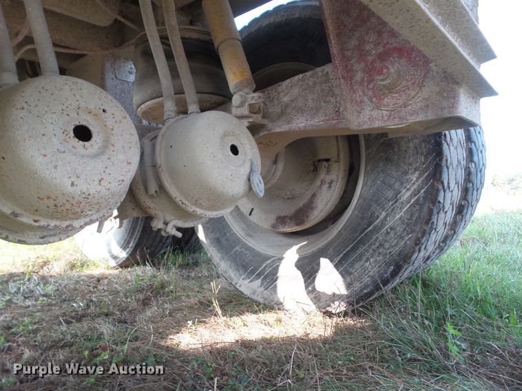 image for item HF9574 1996 Benson end dump trailer