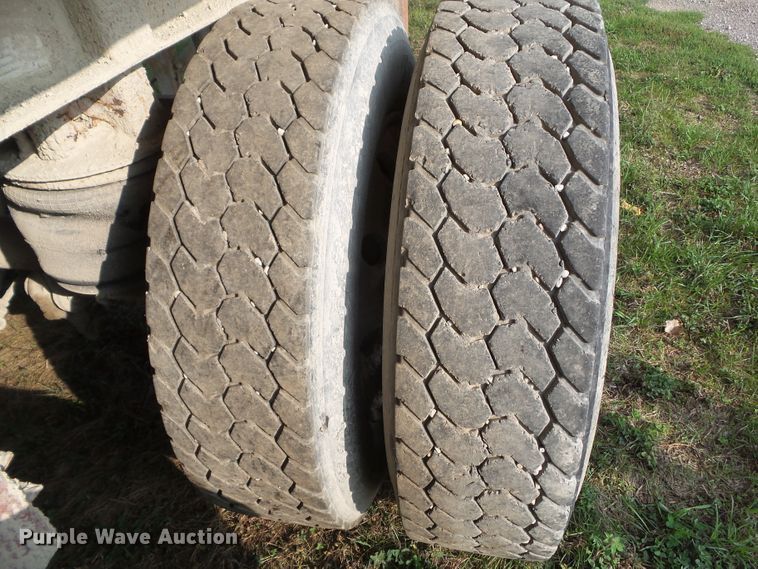 image for item HF9574 1996 Benson end dump trailer