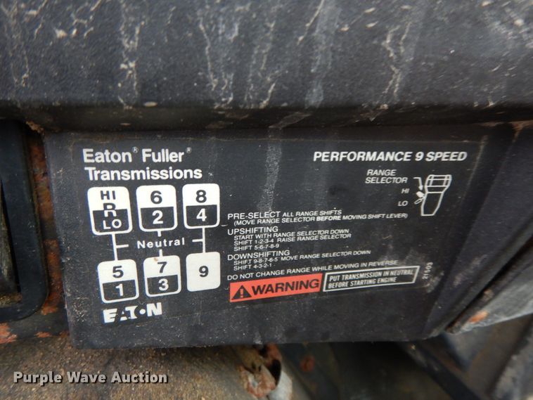 image for item HJ9640 1997 International 8100  truck cab and chassis