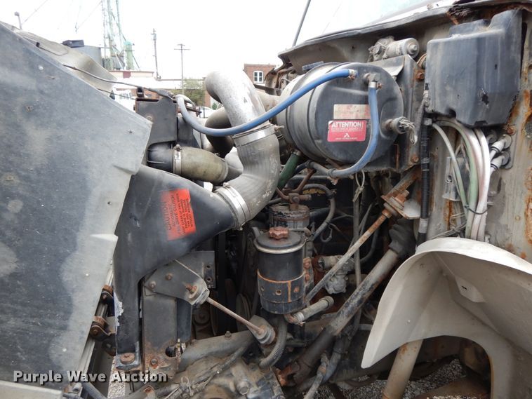 image for item HJ9640 1997 International 8100  truck cab and chassis