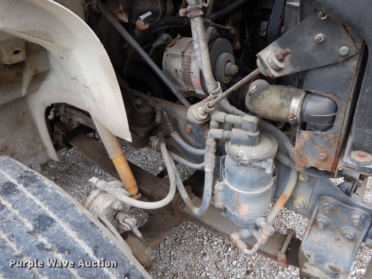 image for item HJ9640 1997 International 8100  truck cab and chassis