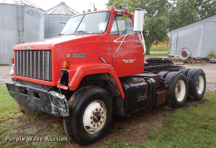 image for item HJ9642 1983 GMC Brigadier  semi truck