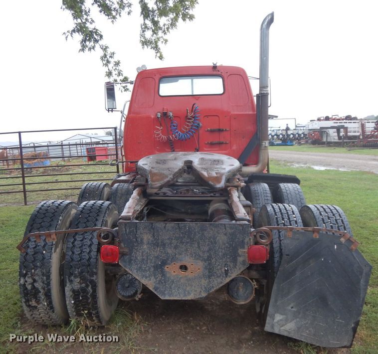 image for item HJ9642 1983 GMC Brigadier  semi truck