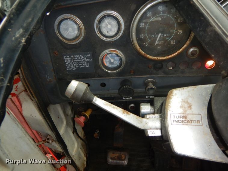 image for item HJ9642 1983 GMC Brigadier  semi truck