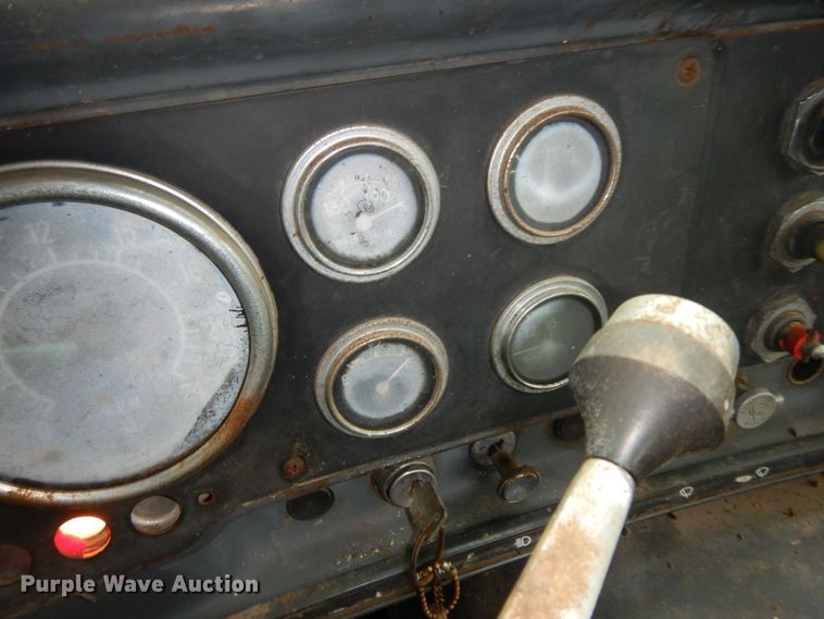 image for item HJ9642 1983 GMC Brigadier  semi truck