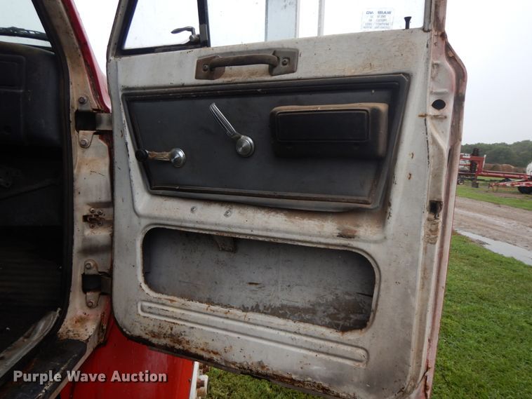 image for item HJ9642 1983 GMC Brigadier  semi truck