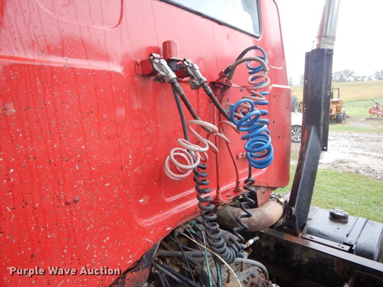 image for item HJ9642 1983 GMC Brigadier  semi truck