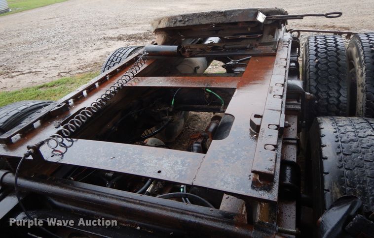 image for item HJ9642 1983 GMC Brigadier  semi truck