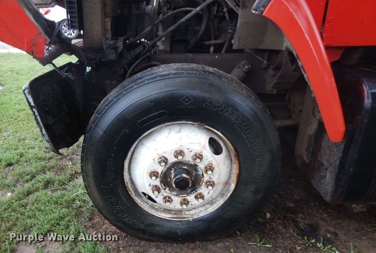 image for item HJ9642 1983 GMC Brigadier  semi truck