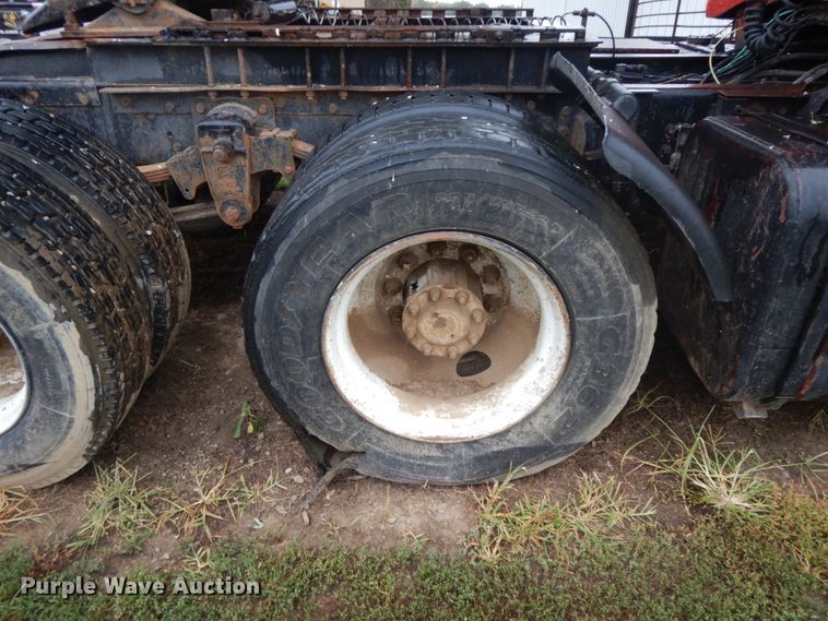 image for item HJ9642 1983 GMC Brigadier  semi truck