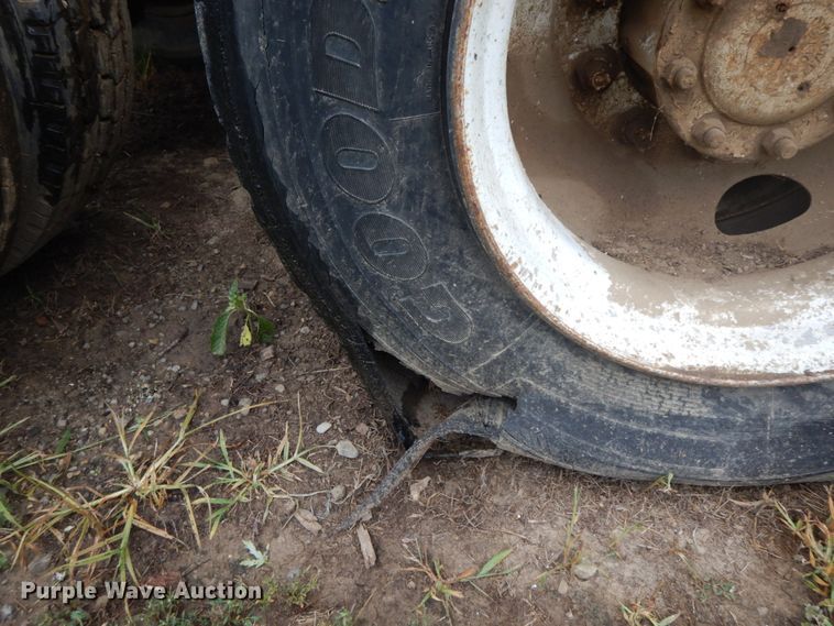 image for item HJ9642 1983 GMC Brigadier  semi truck