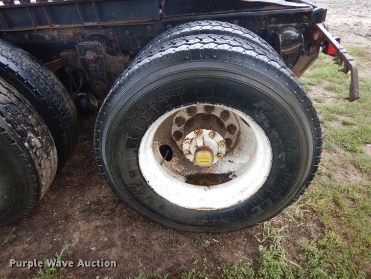 image for item HJ9642 1983 GMC Brigadier  semi truck