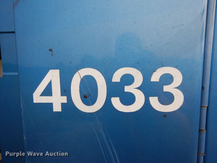 image for item HJ9663 2007 Freightliner Columbia  truck cab and chassis