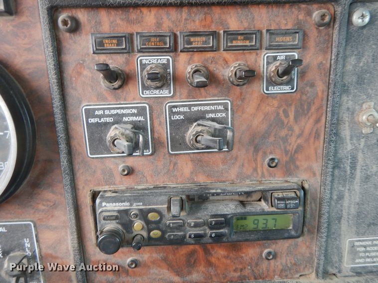 image for item HJ9664 2001 Kenworth T300  truck cab and chassis