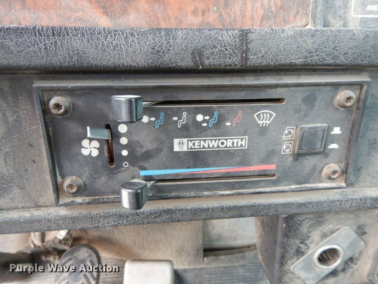 image for item HJ9664 2001 Kenworth T300  truck cab and chassis