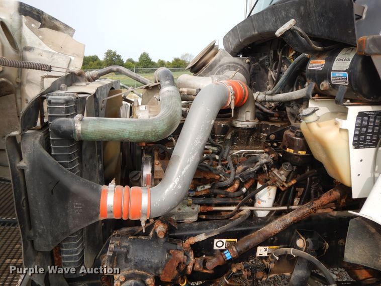 image for item HJ9664 2001 Kenworth T300  truck cab and chassis