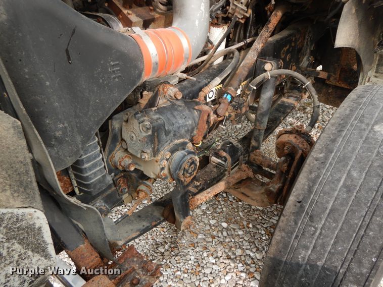 image for item HJ9664 2001 Kenworth T300  truck cab and chassis